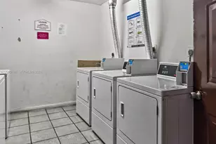 8075 NW 7th St, Miami, FL 33126 - Photo 33