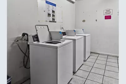8075 NW 7th St #503, Miami, FL 33126 - Photo 31