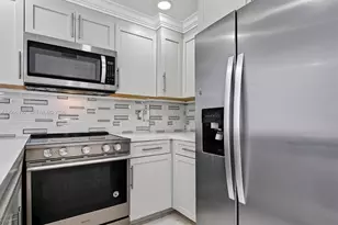 8075 NW 7th St, Miami, FL 33126 - Photo 19