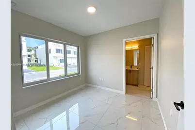 25731 SW 144th Ave #25731, Homestead, FL 33032 - Photo 3