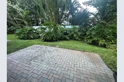 4745 N Grand Cypress Cir N, Coconut Creek, FL 33073 - Photo 11