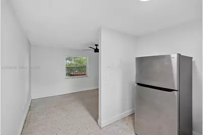 458 SW 9th St #2, Miami, FL 33130 - Photo 3