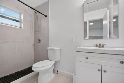 458 SW 9th St #2, Miami, FL 33130 - Photo 11