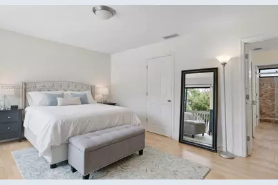 515 NE 38th St #10, Miami, FL 33137 - Photo 15
