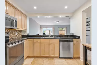 515 NE 38th St #10, Miami, FL 33137 - Photo 11