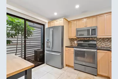 515 NE 38th St #10, Miami, FL 33137 - Photo 7