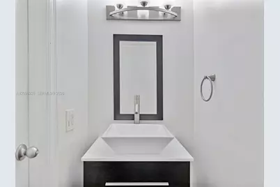 515 NE 38th St #10, Miami, FL 33137 - Photo 25