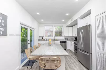 137 NE 47th St, Miami, FL 33137 - Photo 17