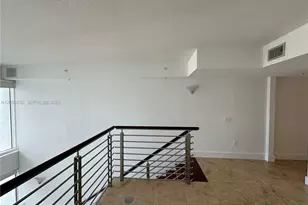 41 SE 5th St, Miami, FL 33131 - Photo 15