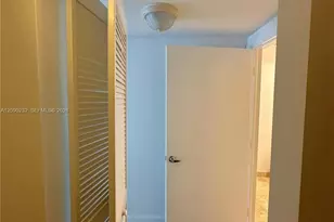 41 SE 5th St, Miami, FL 33131 - Photo 23