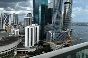 41 SE 5th St, Miami, FL 33131 - Photo 3