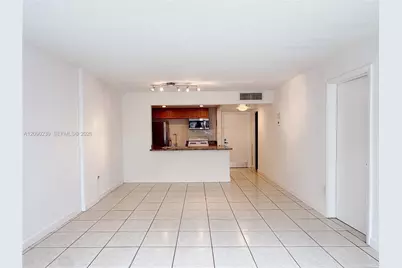 2175 NE 170th St #104, North Miami Beach, FL 33162 - Photo 5