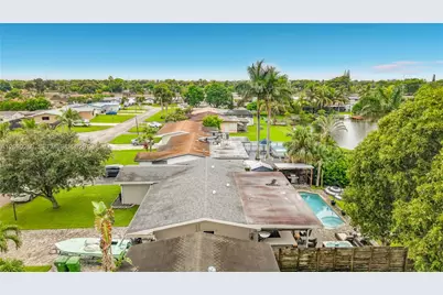 1150 NW 86th Ter, Pembroke Pines, FL 33024 - Photo 49