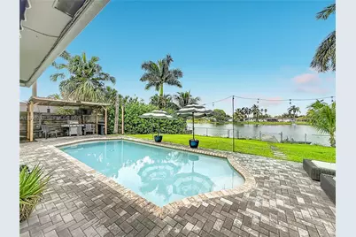 1150 NW 86th Ter, Pembroke Pines, FL 33024 - Photo 45