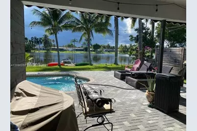 1150 NW 86th Ter, Pembroke Pines, FL 33024 - Photo 43