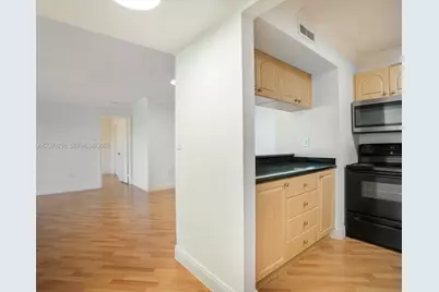 10765 SW 108th Ave #305, Miami, FL 33176 - Photo 5