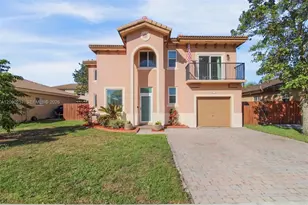 4241 NE 16th St, Homestead, FL 33033 - Photo 1