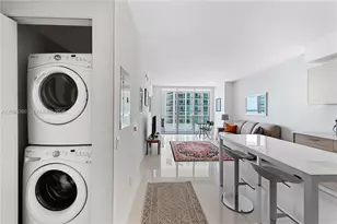 1300 Brickell Bay Dr, Miami, FL 33131 - Photo 11