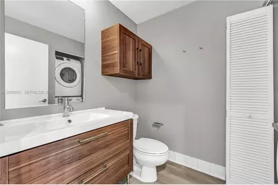 888 Biscayne Blvd #1710, Miami, FL 33132 - Photo 15