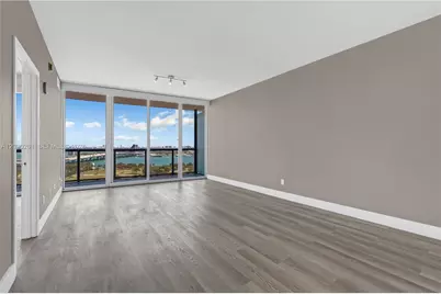 888 Biscayne Blvd #1710, Miami, FL 33132 - Photo 5