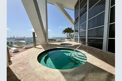 888 Biscayne Blvd #1710, Miami, FL 33132 - Photo 21