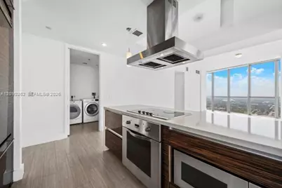 1100 Biscayne Blvd #5205, Miami, FL 33132 - Photo 13