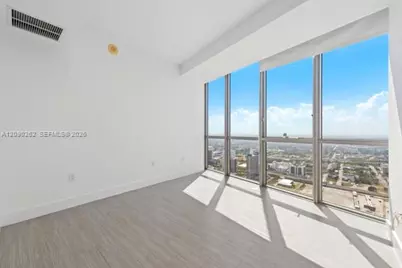 1100 Biscayne Blvd #5205, Miami, FL 33132 - Photo 15