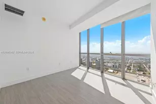 1100 Biscayne Blvd, Miami, FL 33132 - Photo 15
