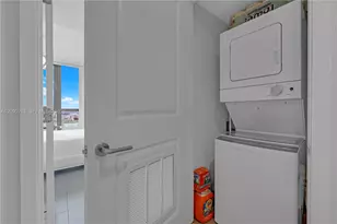 1600 NE 1st Ave, Miami, FL 33132 - Photo 21