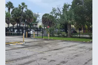16950 W Dixie Hwy B225 Hwy #B-225, North Miami Beach, FL 33160 - Photo 29