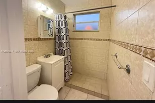 5318 W 4th Ln, Hialeah, FL 33012 - Photo 11