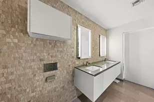 88 SW 7th St, Miami, FL 33130 - Photo 23