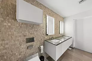 88 SW 7th St, Miami, FL 33130 - Photo 25
