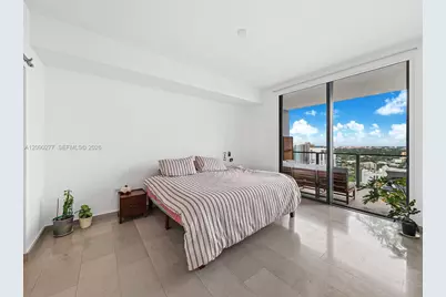 88 SW 7th St #2506, Miami, FL 33130 - Photo 15