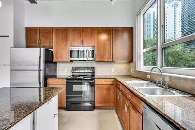 2001 Biscayne Blvd #3212, Miami, FL 33137 - Photo 7