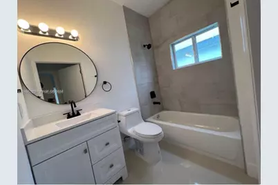 216 NW 9th St, Hallandale Beach, FL 33009 - Photo 7