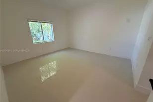 216 NW 9th St, Hallandale Beach, FL 33009 - Photo 9