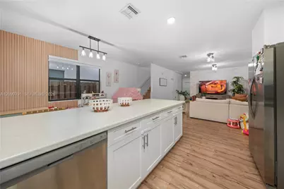 25511 SW 108th Ct #25511, Homestead, FL 33032 - Photo 9