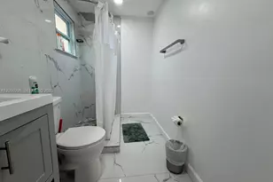 975 SW 10th St, Miami, FL 33130 - Photo 13