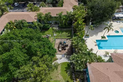 272 NE 53rd St #4, Miami, FL 33137 - Photo 23