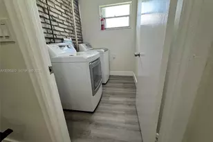 2628 SW 31st Pl, Miami, FL 33133 - Photo 11