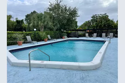 16950 W Dixie Hwy #A537, North Miami Beach, FL 33160 - Photo 21