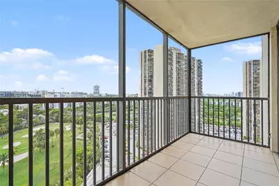 20335 W Country Club Dr #1702, Aventura, FL 33180 - Photo 7