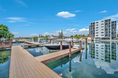 8010 Tatum Waterway Dr #5, Miami Beach, FL 33141 - Photo 25
