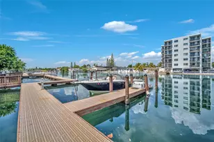 8010 Tatum Waterway Dr, Miami Beach, FL 33141 - Photo 25