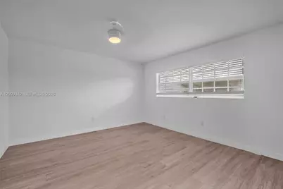 8010 Tatum Waterway Dr #5, Miami Beach, FL 33141 - Photo 21