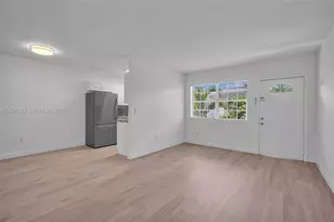 8010 Tatum Waterway Dr, Miami Beach, FL 33141 - Photo 7