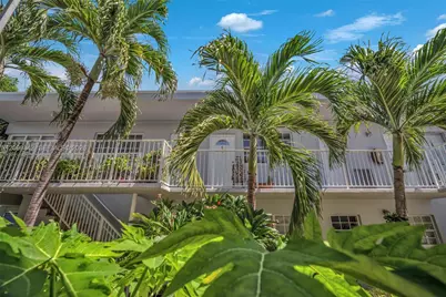 8010 Tatum Waterway Dr #5, Miami Beach, FL 33141 - Photo 5