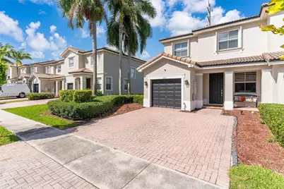 1002 NE 41st Pl, Homestead, FL 33033 - Photo 3