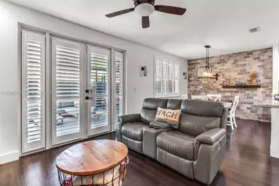 1002 NE 41st Pl, Homestead, FL 33033 - Photo 9